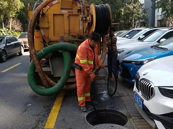 于洪排污管道清淤